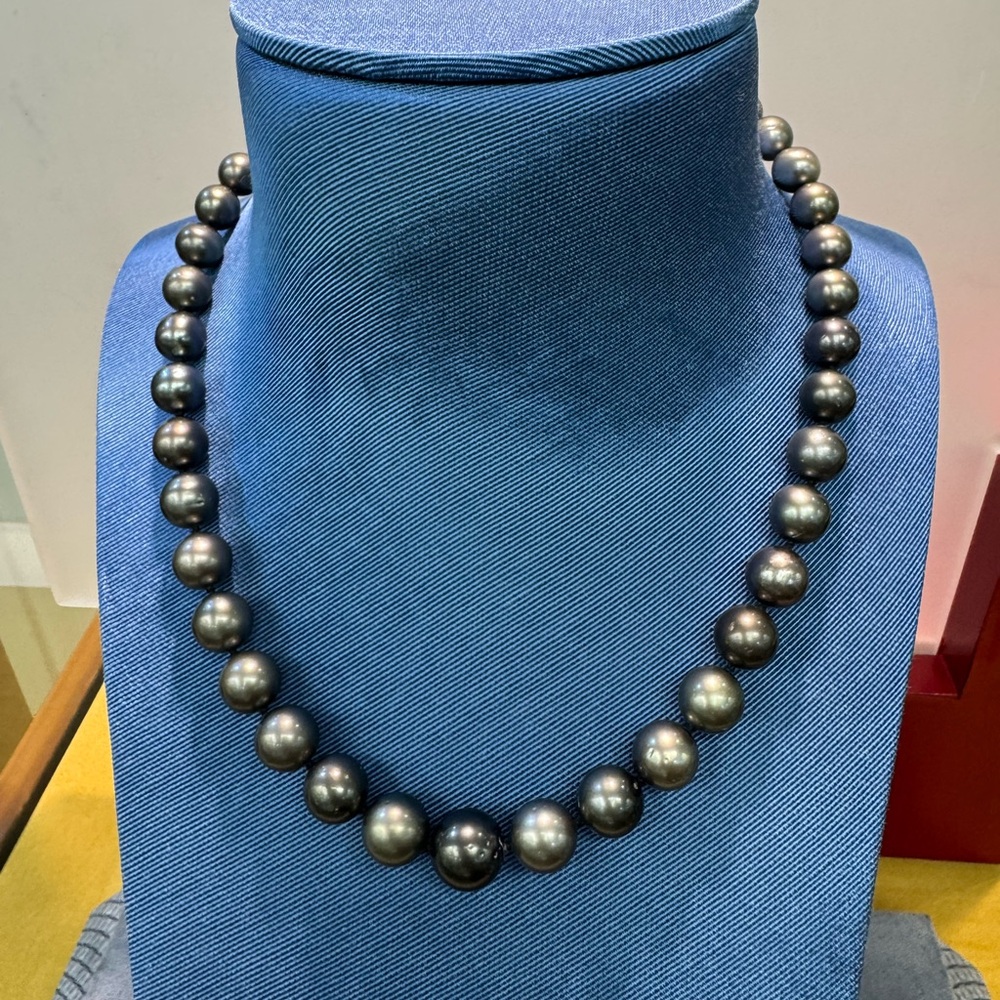 Tahitian NATURAL pair necklace in 20 inches 13.5 to 10.5 mm each